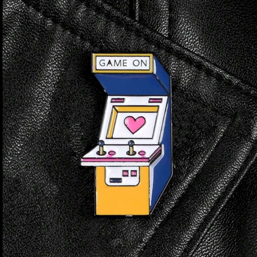 Arcade Game Pin - Picture 3 of 4